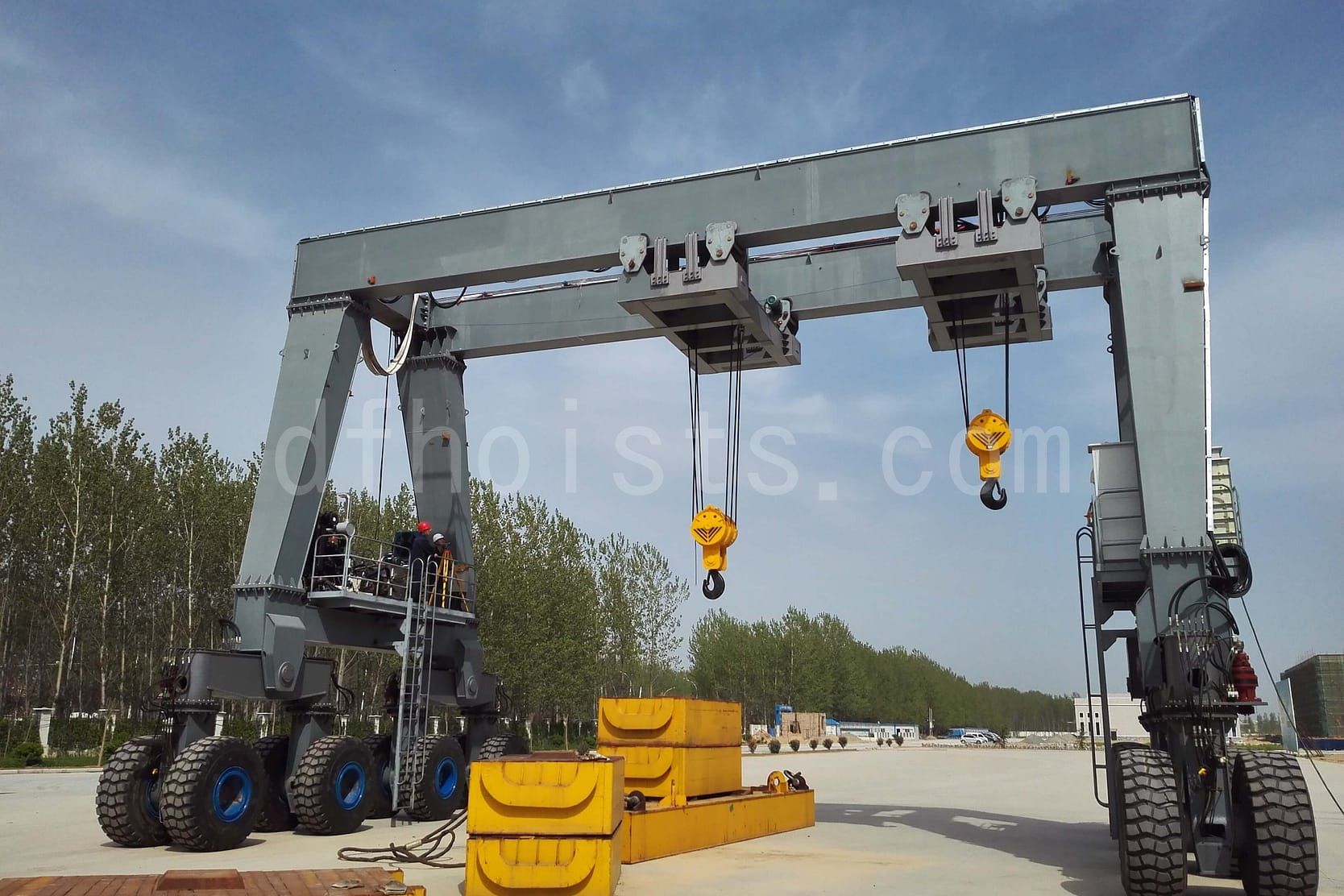 Fem Standard Rubber Tyre Gantry Cranes Manufacturer Dafang Crane